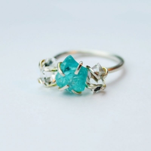 https://alrkn.com/images/thumbs/0000073_vintage-style-engagement-ring_300.jpeg