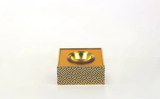 صورة مبخرة مربعة ذهبي W2355