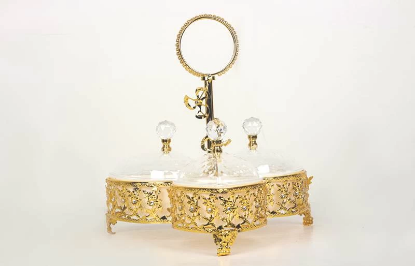 صورة سلة حلويات أبو 3 خانة شكل قلب