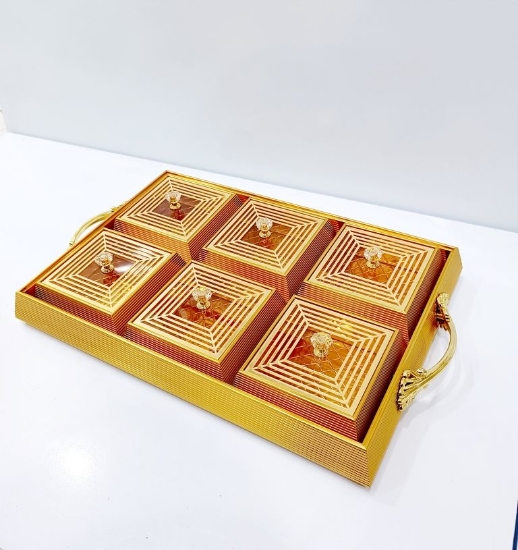 صورة صينية تقديم 6 قطع ذهبي
