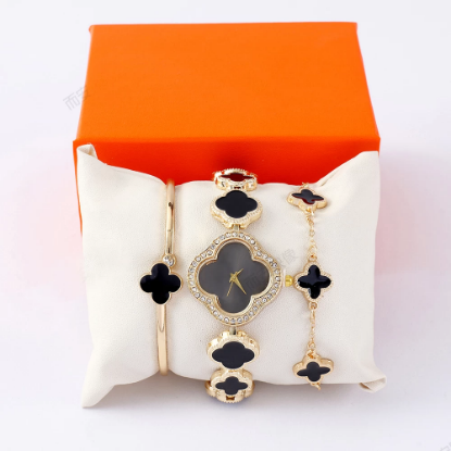 صورة طقم ساعة مع 2 اساور نسائي موديل 8-933