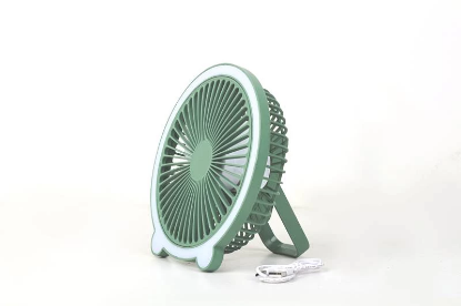 صورة مروحة مع الضوء