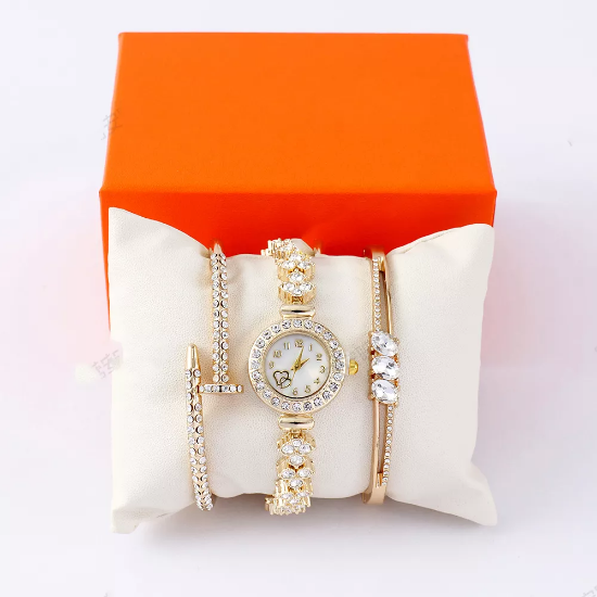 صورة طقم ساعة مع 2 اساور نسائي موديل 8-933