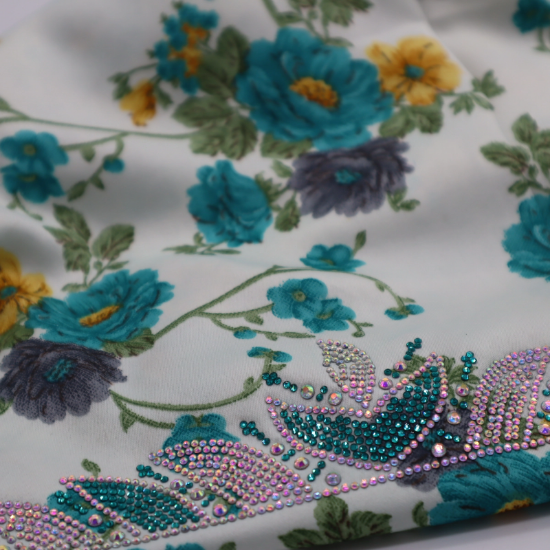 صورة مخور متروس الام وبنتها 4