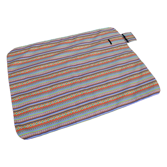 سجادة نزهات قابلة للطي 130×150 سم في حديقة