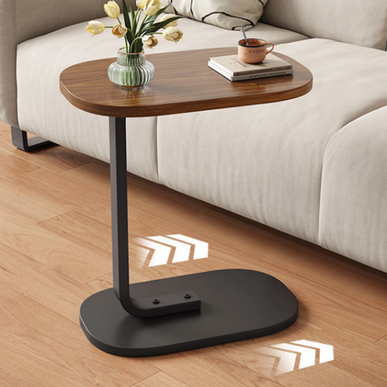 صورة طاولة جانبية خشبية على شكل حرف c