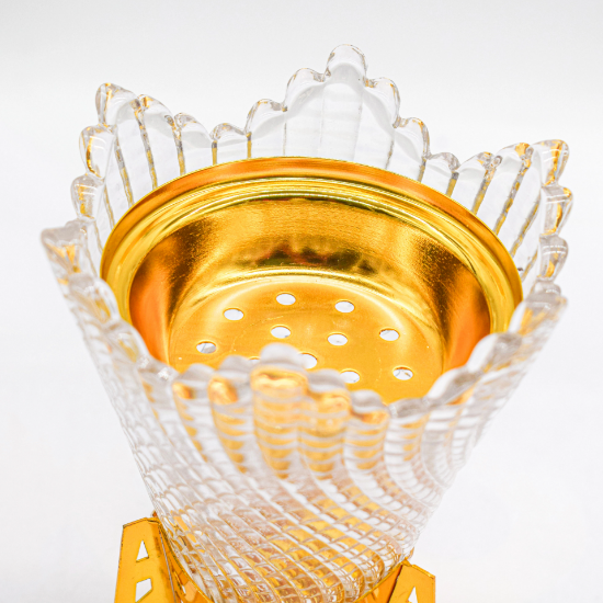 صورة مبخرة شفافة صغيرة بغطاء ذهبي MK8857