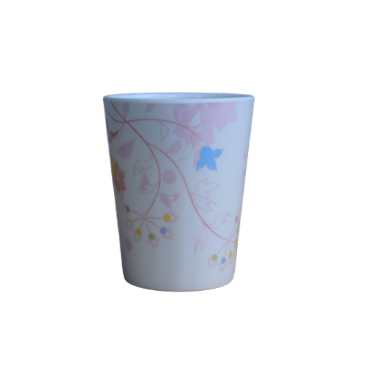 كوب بلاستيك للمشروبات اليومية.