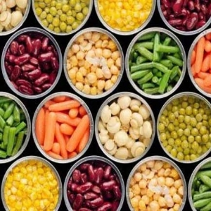 صورة لقسم معلبات