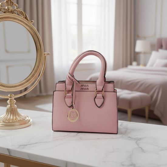 صورة شنطة نسائية min min