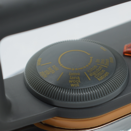 صورة مكواة كهربائية RAF موديل R.1108