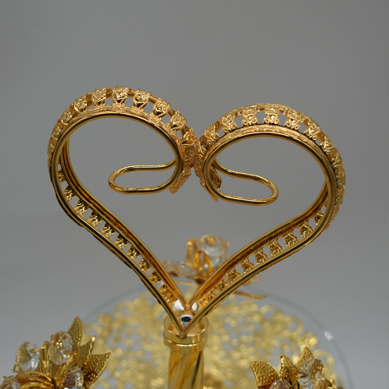 صورة سلة حلويات ذهبية 3 خانات جديد