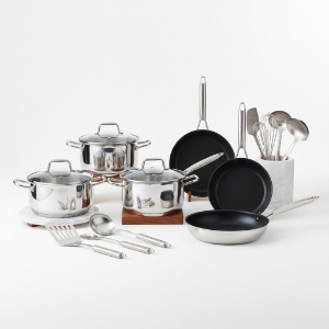 صورة لقسم ادوات مطبخ