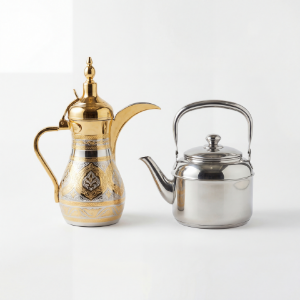 صورة لقسم ثلاجات وأباريق