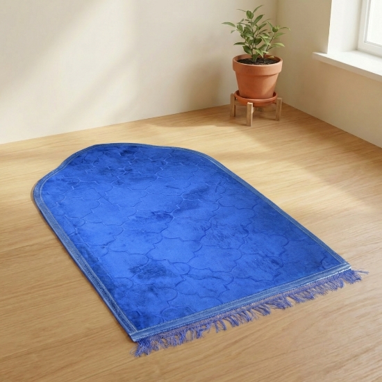 صورة سجادة صلاة سادة