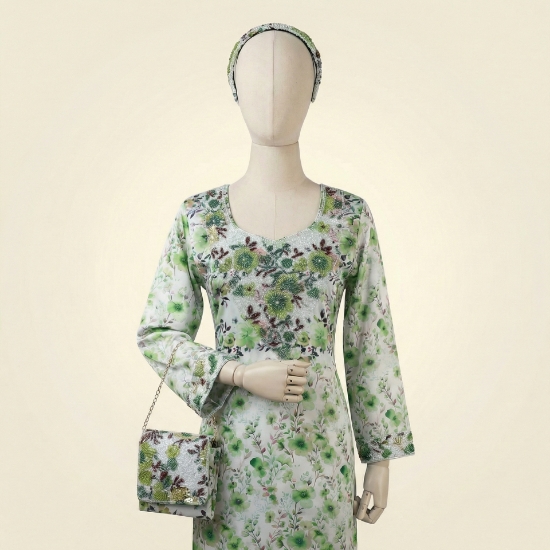 صورة مخور حرير ايطالي مع الشنطة بناتي