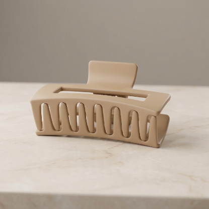 صورة مشبك شعر وسط