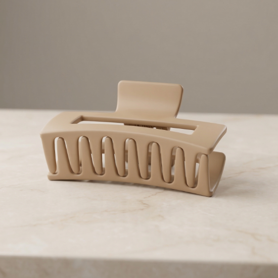 صورة مشبك شعر وسط